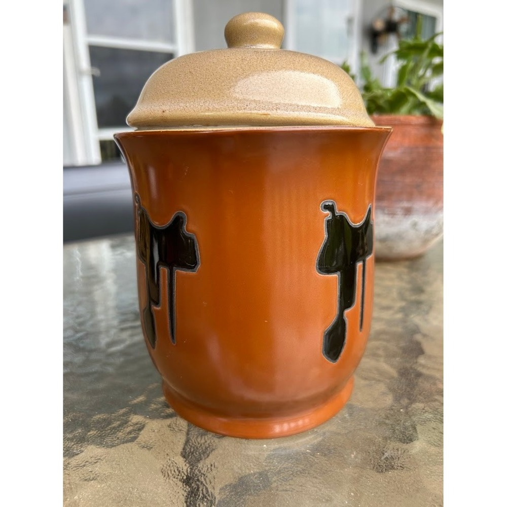 Cowboy Living Buckaroo Stoneware Saddle Canister Jar with Lid  Tan